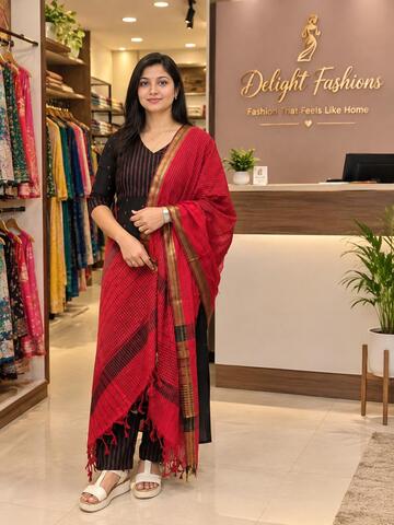 Weaved cotton in Black and Red Combo