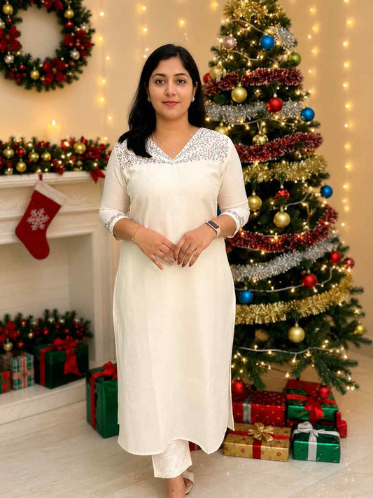 Slitted Kurti in slub silk off with floral embroidery