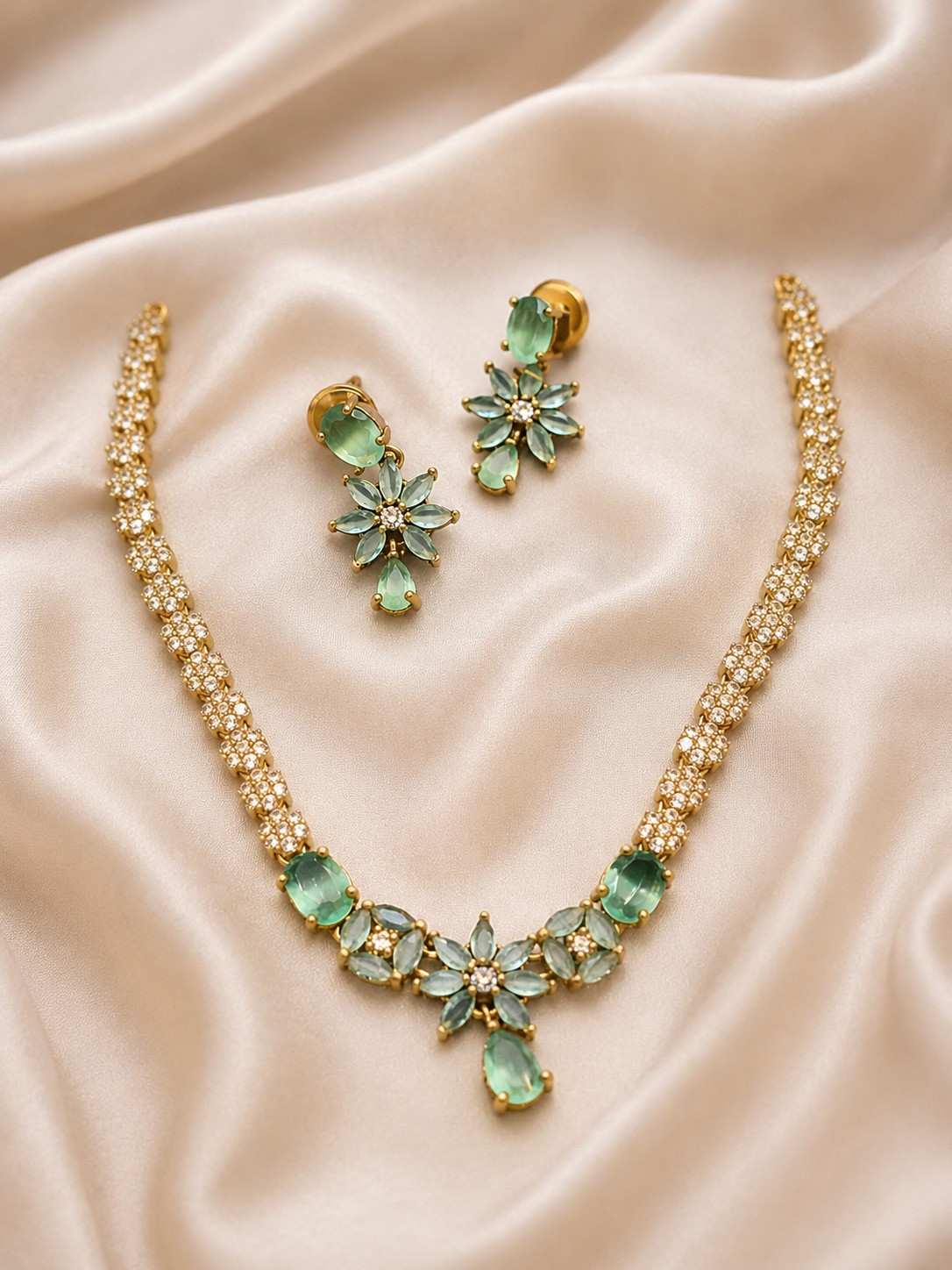 Matt Necklace