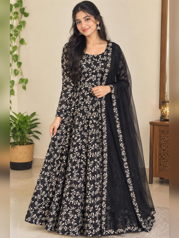 Beautiful Anarckali 3 piece set in Banarazi fabric